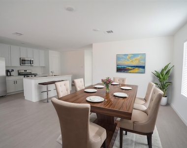 2515 Mint Garnet Drive - Photo Thumbnail 8
