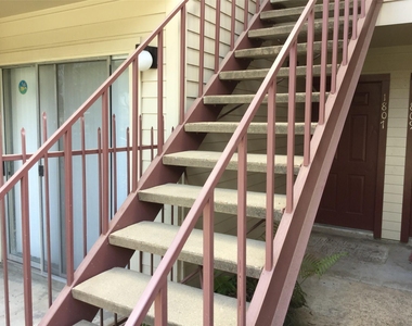 2120 El Paseo Street - Photo Thumbnail 14