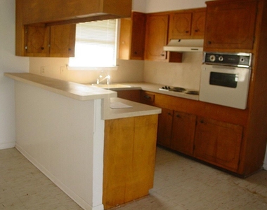 17417 Fir Road - Photo Thumbnail 3