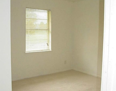 17417 Fir Road - Photo Thumbnail 11