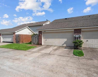 2131 Kemah Village Drive - Photo Thumbnail 34