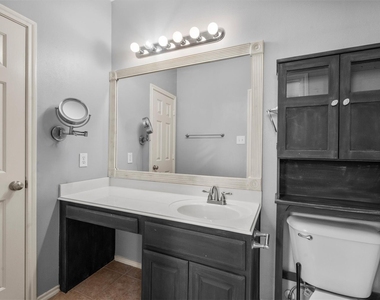 2131 Kemah Village Drive - Photo Thumbnail 29
