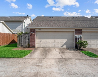 2131 Kemah Village Drive - Photo Thumbnail 33
