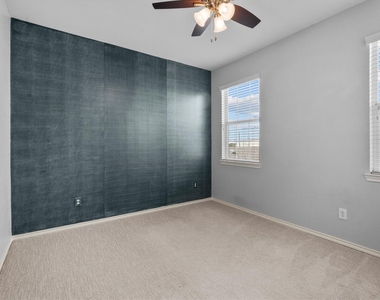 2131 Kemah Village Drive - Photo Thumbnail 22