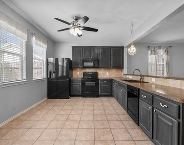 2131 Kemah Village Drive - Photo Thumbnail 14
