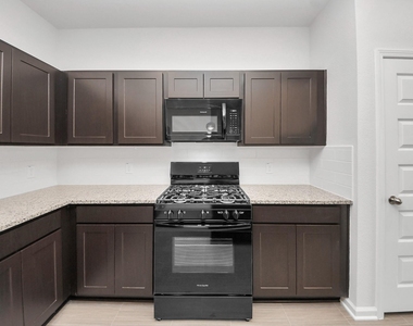 2715 Crested Creek Lane - Photo Thumbnail 26
