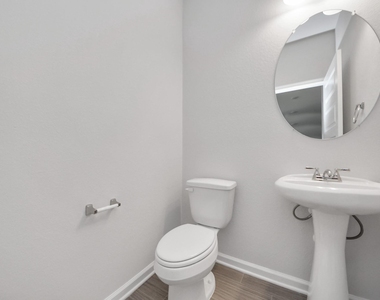 2715 Crested Creek Lane - Photo Thumbnail 3