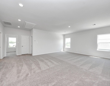 2715 Crested Creek Lane - Photo Thumbnail 11