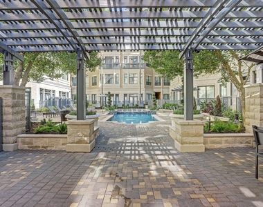 1901 Post Oak Boulevard - Photo Thumbnail 16