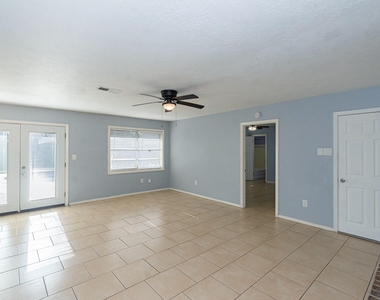 4210 Cork Lane - Photo Thumbnail 12