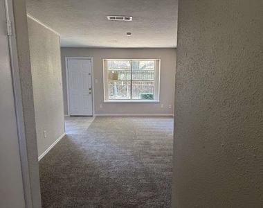 4931 E Ridge Creek Drive - Photo Thumbnail 2