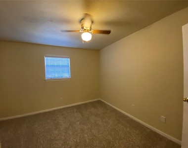 311 Willowick Street - Photo Thumbnail 8