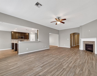 4915 Ibis Lake Court - Photo Thumbnail 13
