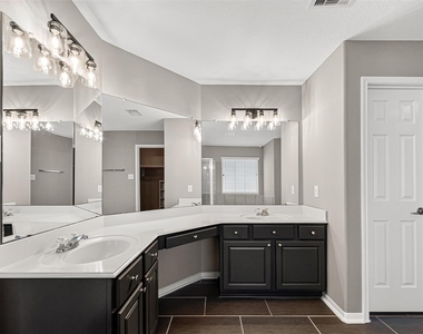 4915 Ibis Lake Court - Photo Thumbnail 32