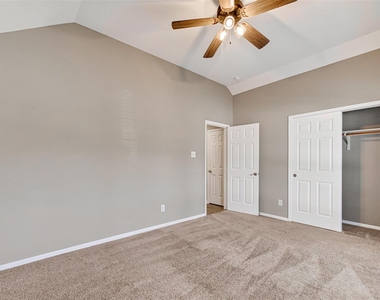 4915 Ibis Lake Court - Photo Thumbnail 24