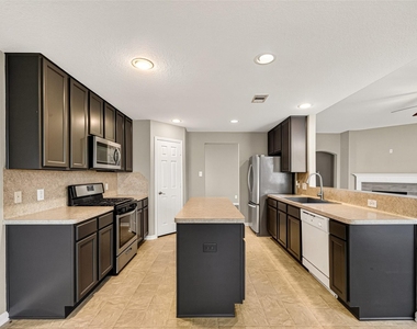 4915 Ibis Lake Court - Photo Thumbnail 15