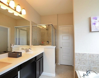 15415 Pattington Cypress Drive - Photo Thumbnail 7
