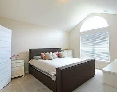 15415 Pattington Cypress Drive - Photo Thumbnail 6
