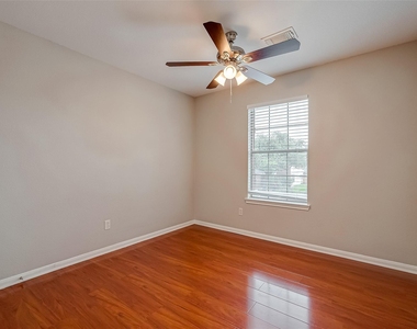 9234 Windswept Grove Drive - Photo Thumbnail 6