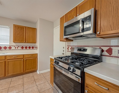 9234 Windswept Grove Drive - Photo Thumbnail 21