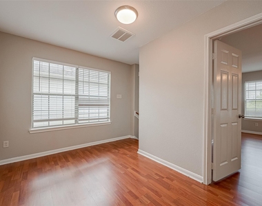 9234 Windswept Grove Drive - Photo Thumbnail 17