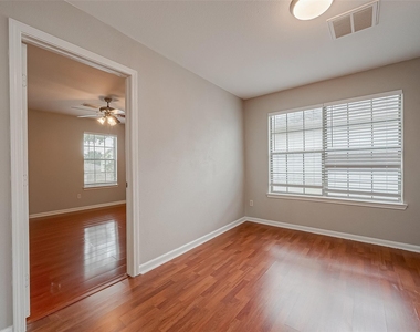 9234 Windswept Grove Drive - Photo Thumbnail 16
