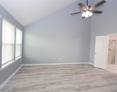 9218 Mission Arbor Lane - Photo Thumbnail 11