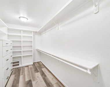 25546 Kensington Lake Drive - Photo Thumbnail 21