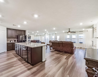 25546 Kensington Lake Drive - Photo Thumbnail 5