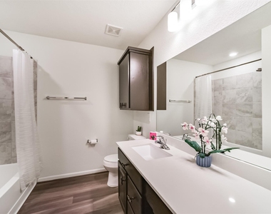 25546 Kensington Lake Drive - Photo Thumbnail 13
