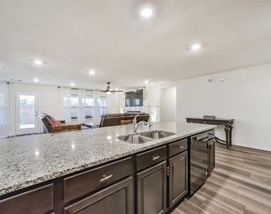 25546 Kensington Lake Drive - Photo Thumbnail 9