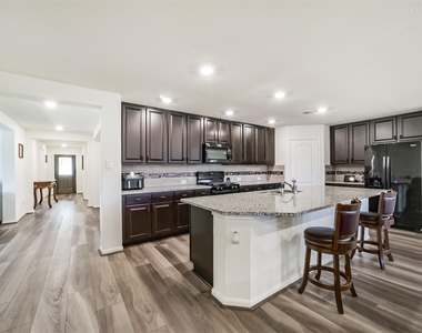 25546 Kensington Lake Drive - Photo Thumbnail 14