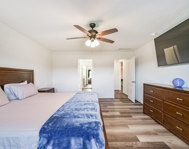 25546 Kensington Lake Drive - Photo Thumbnail 18