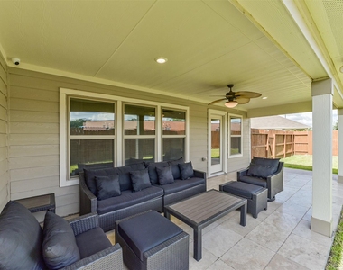 25546 Kensington Lake Drive - Photo Thumbnail 3