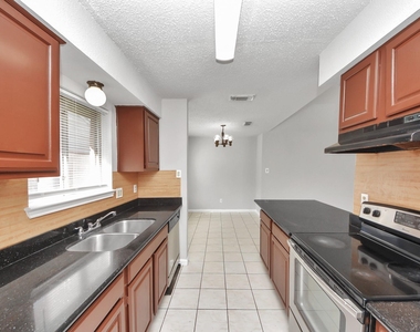 1911 Hammerwood Drive - Photo Thumbnail 19