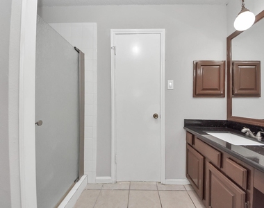 1911 Hammerwood Drive - Photo Thumbnail 31