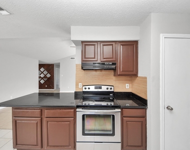 1911 Hammerwood Drive - Photo Thumbnail 16