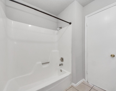 1911 Hammerwood Drive - Photo Thumbnail 33