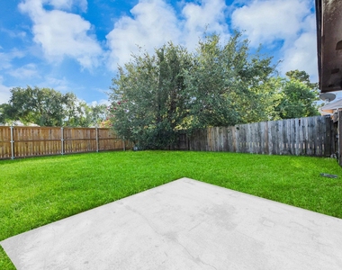 1911 Hammerwood Drive - Photo Thumbnail 36