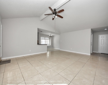 1911 Hammerwood Drive - Photo Thumbnail 9