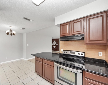 1911 Hammerwood Drive - Photo Thumbnail 18