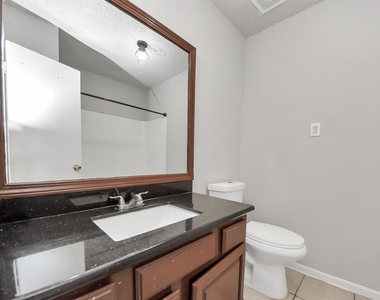 1911 Hammerwood Drive - Photo Thumbnail 32