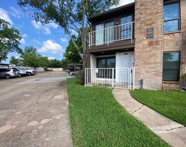 6633 W Airport Boulevard - Photo Thumbnail 13