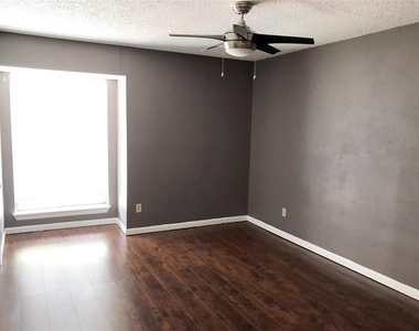 17331 Red Oak Drive - Photo Thumbnail 4