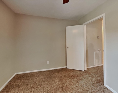 46 Berryfrost Lane - Photo Thumbnail 18