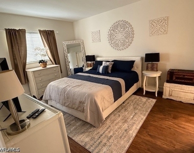 28181 Pine Haven Way - Photo Thumbnail 23