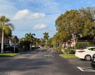 28181 Pine Haven Way - Photo Thumbnail 38