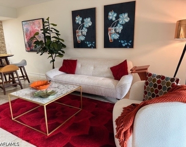 28181 Pine Haven Way - Photo Thumbnail 11