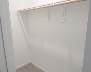 921 Woodhaven Lakes Drive - Photo Thumbnail 11
