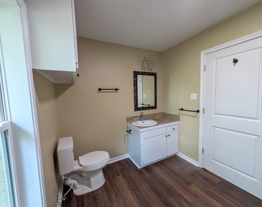 1139 County Rd 403 - Photo Thumbnail 9
